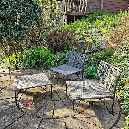 Treetops Lodge, Private Parking & Garden Truro Exterior photo