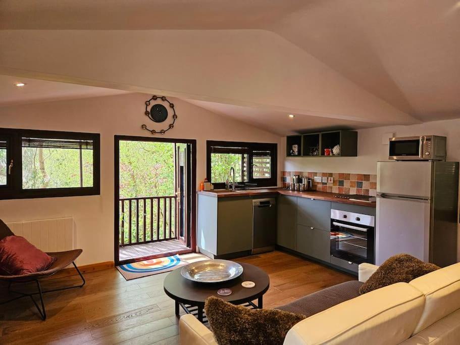 Treetops Lodge, Private Parking & Garden Hébergement de vacances Truro