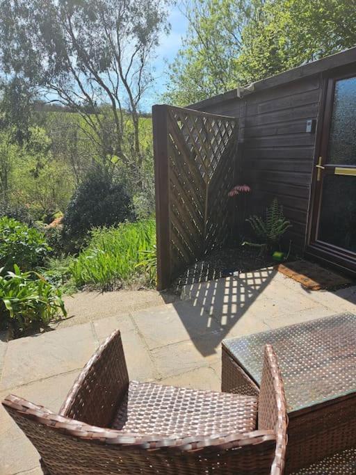Holiday home Treetops Lodge, Private Parking & Garden Truro